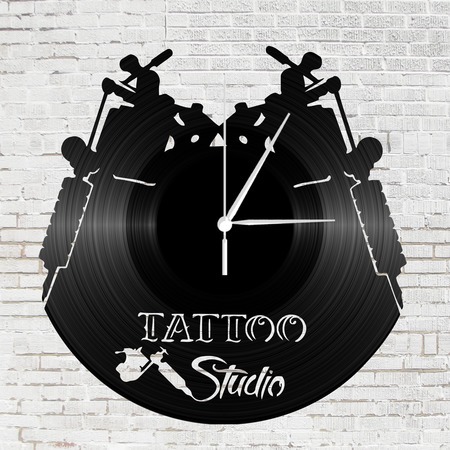 Bakelit óra - tattoo studio