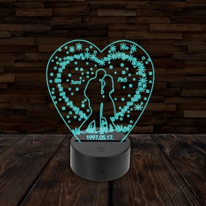 3D LED lámpa - Szerelmes pár egyedi névvel és dátummal - Szív